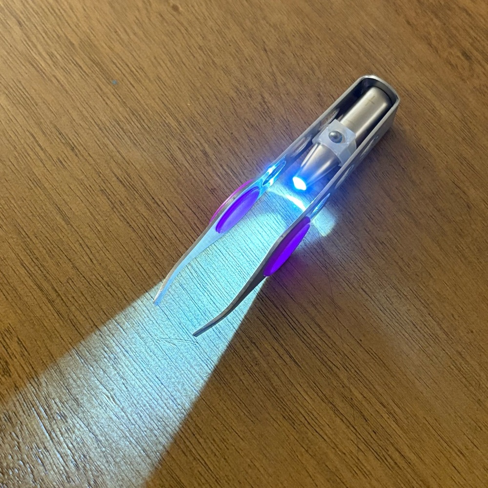 Illuminated Tweezers with LED Light - Silver and Purple